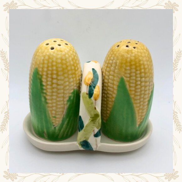 Vintage Corn Salt & Pepper Shaker Set on Tray - Picture 2 of 6